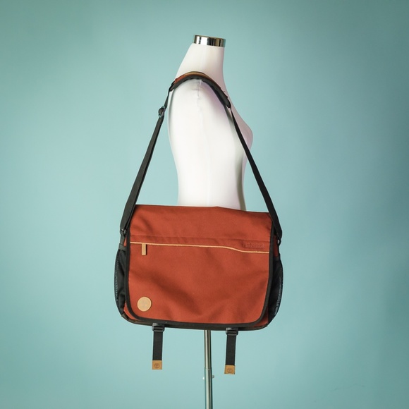Timberland Other - Timberland Rust Red Laptop Messenger Bag